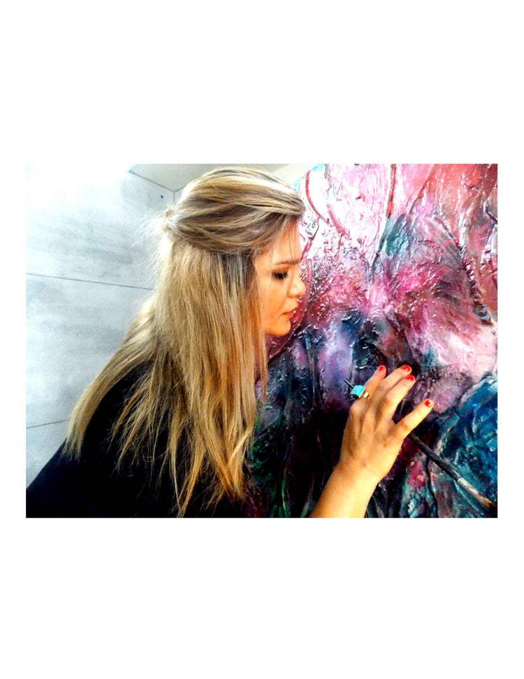 Portrait of Gama Neaves, artist at Latin America Gallery